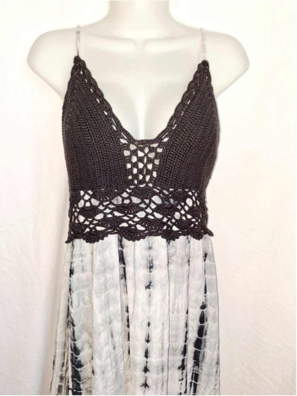 Xhilaration Black & White Tie-Dye Crochet Maxi Dress XL boho hippie festival - Picture 4 of 4